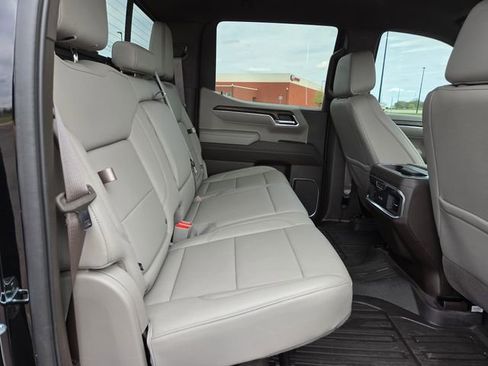 Used 2023 GMC Sierra 1500 SLT w/ SLT Premium Plus Package AWD/4WD image 43