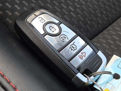 Used 2023 Ford Escape ST-Line w/ Tech Pack #1 FWD image 34