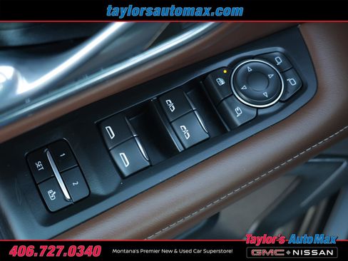 Used 2024 Chevrolet Suburban High Country image 33