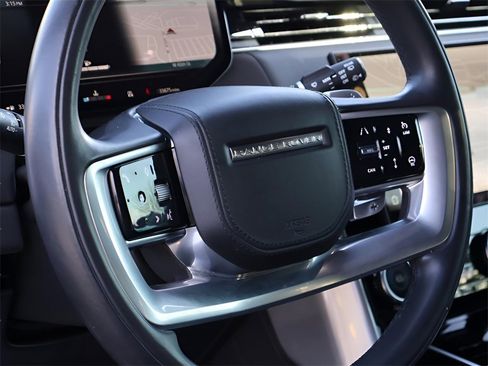 Used 2023 Land Rover Range Rover SE image 18