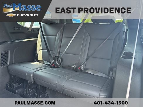 Used 2023 Chevrolet Suburban Z71 w/ Luxury Package AWD/4WD image 18