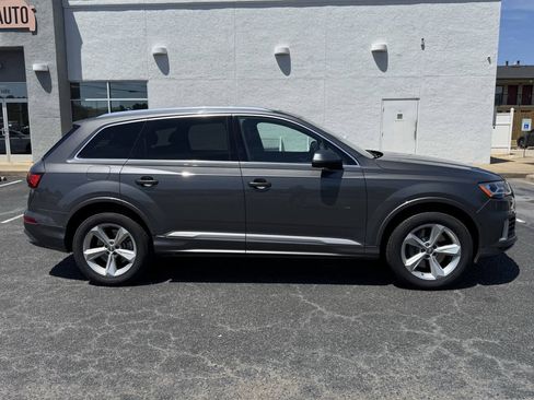 Used 2020 Audi Q7 2.0T Premium w/ Towing Package AWD/4WD image 10