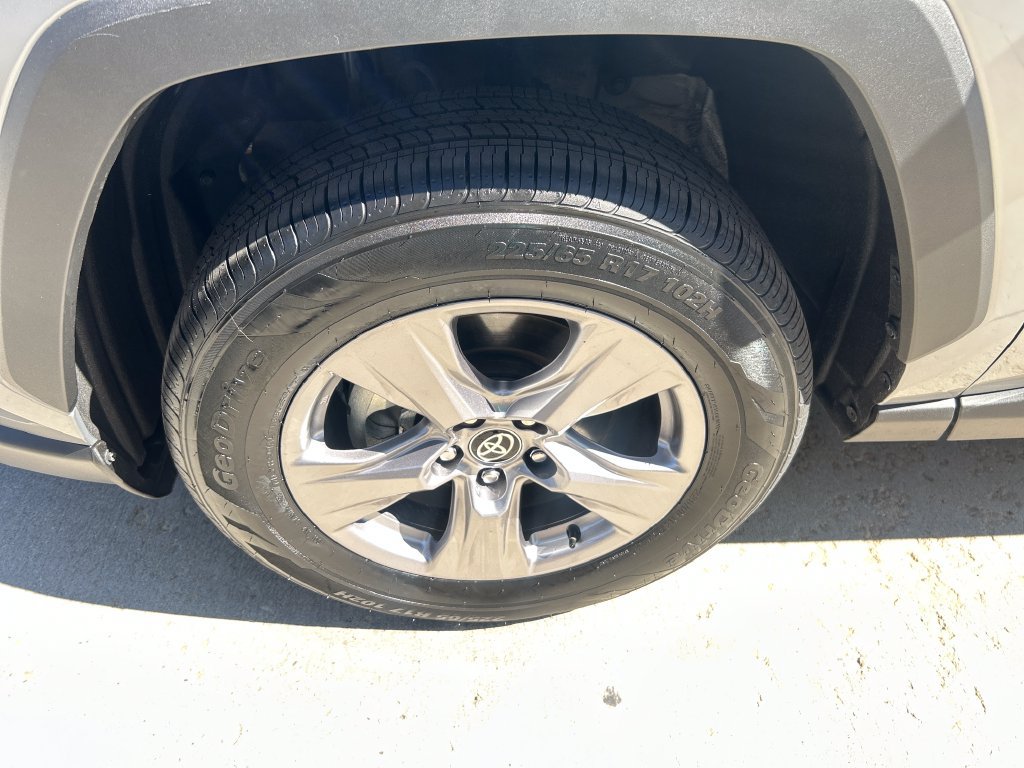 Certified 2025 Toyota RAV4 XLE AWD/4WD image 15
