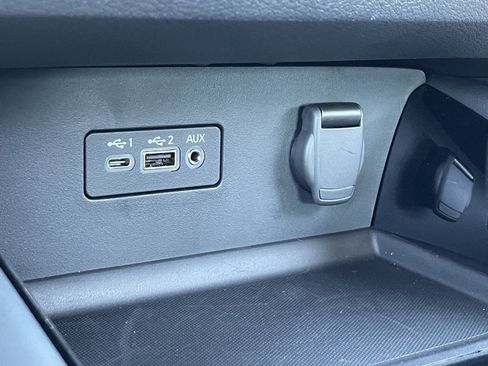 New 2025 Nissan Altima 2.5 SV image 18