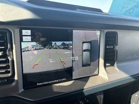 Used 2024 Ford Bronco Outer Banks image 23