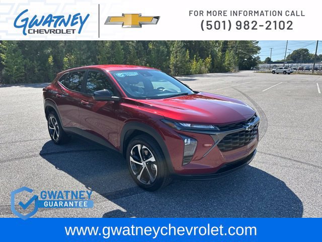 Used 2024 Chevrolet Trax RS w/ Driver Confidence Package FWD image 3