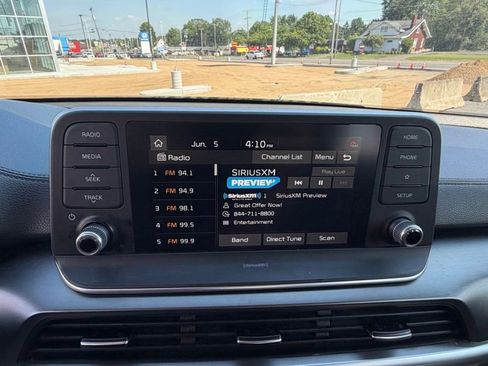Used 2020 Kia Telluride LX AWD/4WD image 10