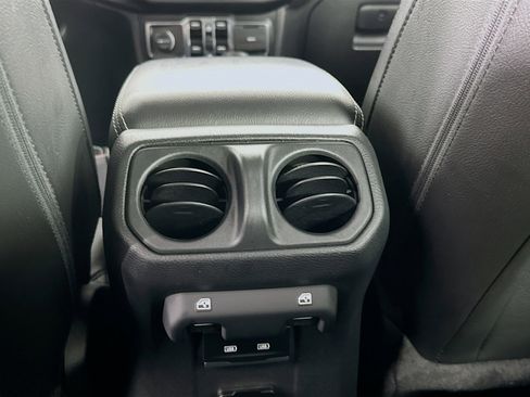 Used 2022 Jeep Wrangler Sahara w/ Safety Group image 27