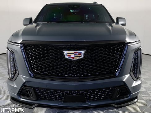 Used 2026 Cadillac Escalade V w/ LPO, Floor Liner Package image 2