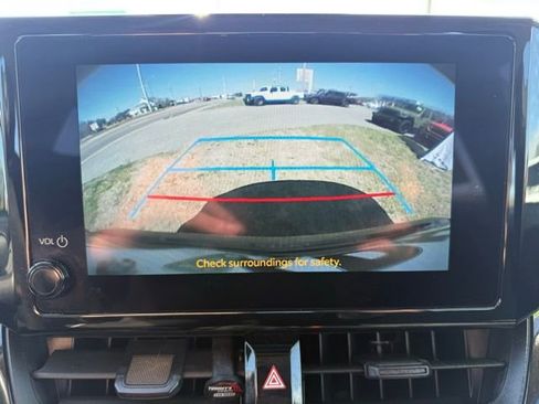 Used 2025 Toyota Corolla LE FWD image 22