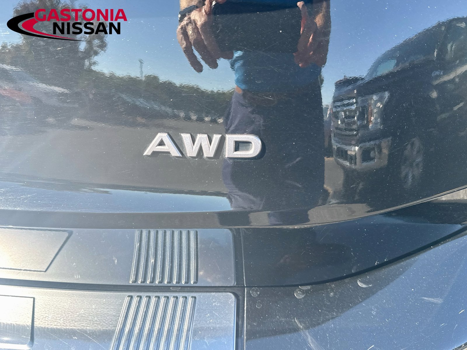 Used 2025 Nissan Rogue SV AWD/4WD image 7