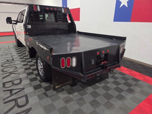 Used 2019 Ford F350 Lariat w/ Lariat Ultimate Package image 12