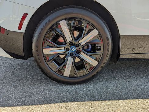 Used 2024 BMW iX M60 image 13