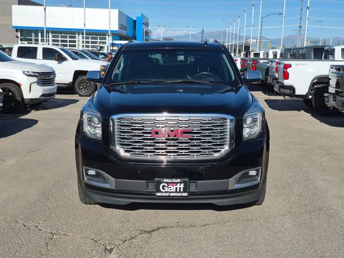 Used 2018 GMC Yukon XL Denali w/ Denali Ultimate Package AWD/4WD image 9
