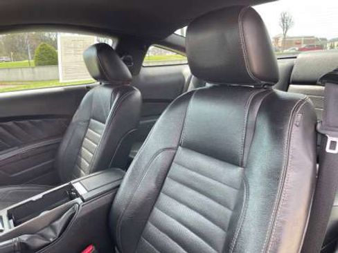Used 2010 Ford Mustang Coupe RWD image 61