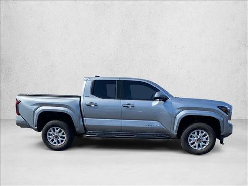 Used 2024 Toyota Tacoma SR5 RWD image 4