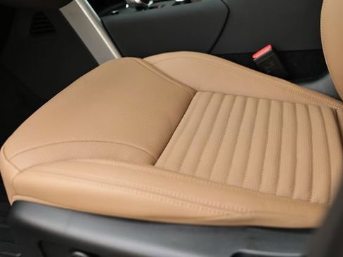 New 2026 Land Rover Discovery Limited Edition AWD/4WD image 34
