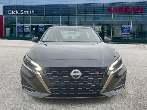 New 2025 Nissan Altima 2.5 SR image 2