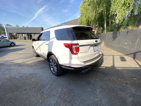 Used 2018 Ford Explorer Platinum AWD/4WD image 4