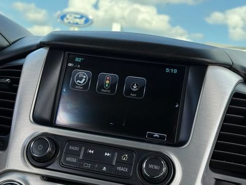 Used 2018 GMC Yukon XL SLT w/ Open Road Package AWD/4WD image 29
