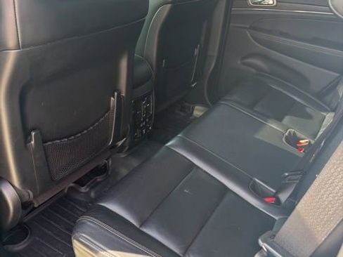 Used 2017 Jeep Grand Cherokee Limited image 13