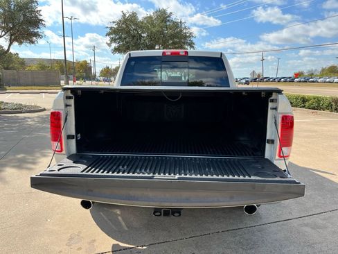 Used 2018 RAM 1500 Laramie w/ Convenience Group image 7