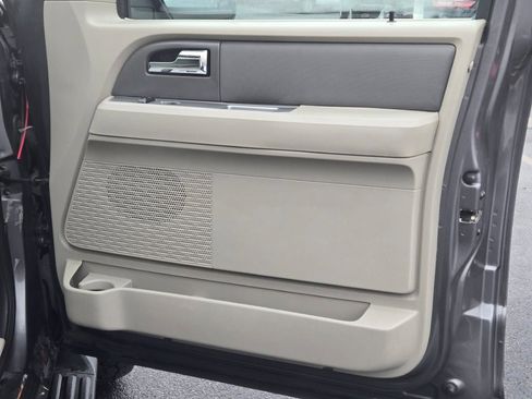 Used 2013 Ford Expedition XL w/ HD Trailer Tow Pkg image 5