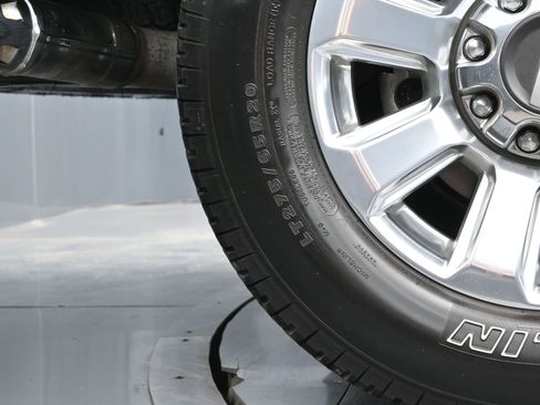 Used 2022 Ford F350 Platinum image 46