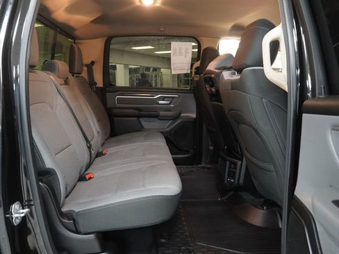 Used 2019 RAM 1500 Big Horn AWD/4WD image 28