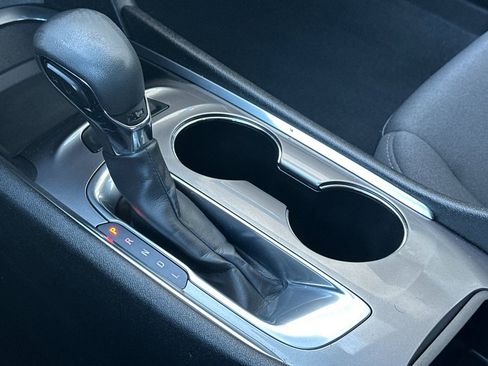 Used 2021 Chevrolet Malibu LT image 23