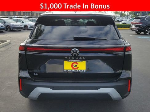 New 2026 Volkswagen Tiguan SE FWD image 4
