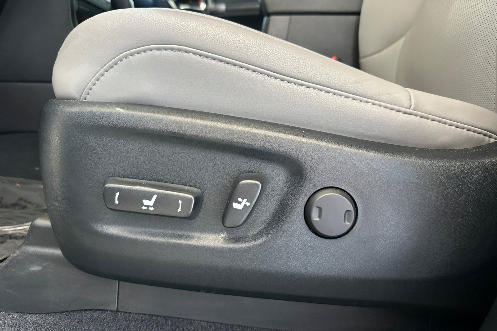Certified 2023 Lexus GX 460 w/ Black Line Special Edition AWD/4WD image 14