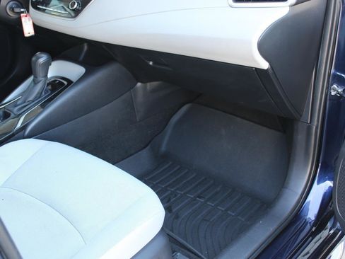 Used 2022 Toyota Corolla LE image 35