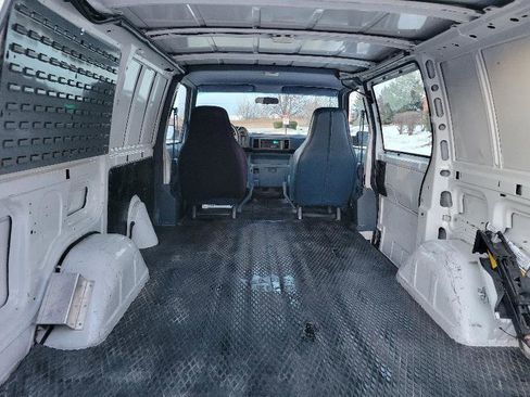 Used 1992 GMC Safari XT Cargo Van image 21