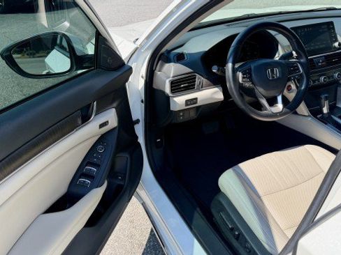 Used 2019 Honda Accord EX-L image 9