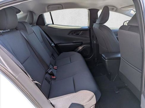 Used 2024 Toyota Prius LE FWD image 18