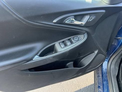 Used 2019 Chevrolet Malibu LT w/ Leather Package FWD image 5