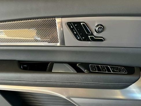 New 2026 Cadillac Vistiq Sport image 11