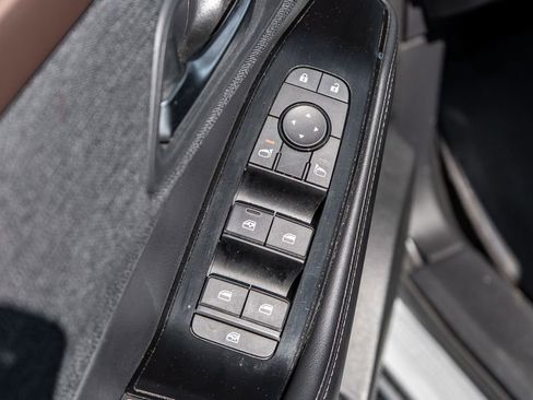 Used 2023 Nissan Rogue SV AWD/4WD image 17