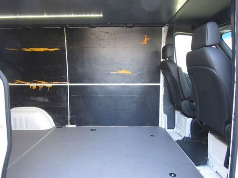 Used 2024 Mercedes-Benz Sprinter 2500 image 18