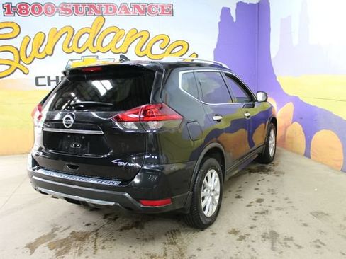 Used 2018 Nissan Rogue SV AWD/4WD image 5