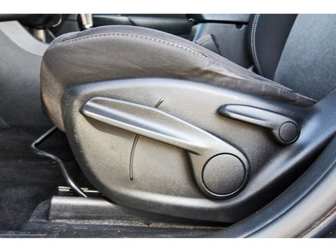 Used 2015 Jeep Cherokee Sport image 29