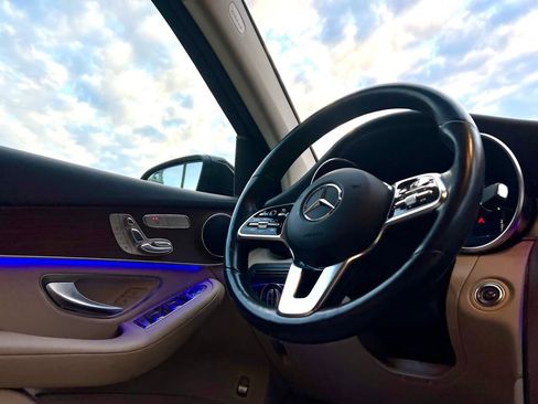 Certified 2022 Mercedes-Benz GLC 300 4MATIC image 17