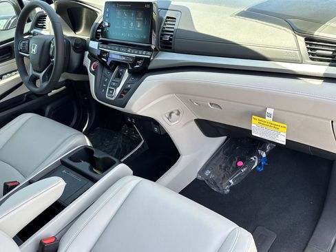 New 2026 Honda Odyssey EX-L image 7