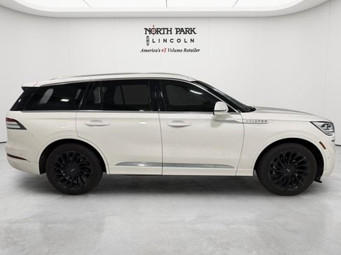 Used 2021 Lincoln Aviator Reserve w/ Equipment Group 210A AWD/4WD image 6