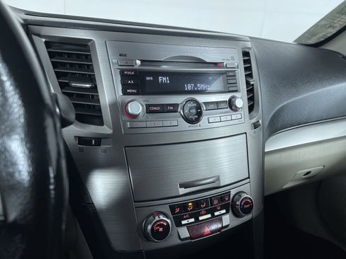 Used 2011 Subaru Outback 2.5i Premium w/ All-Weather Pkg image 18