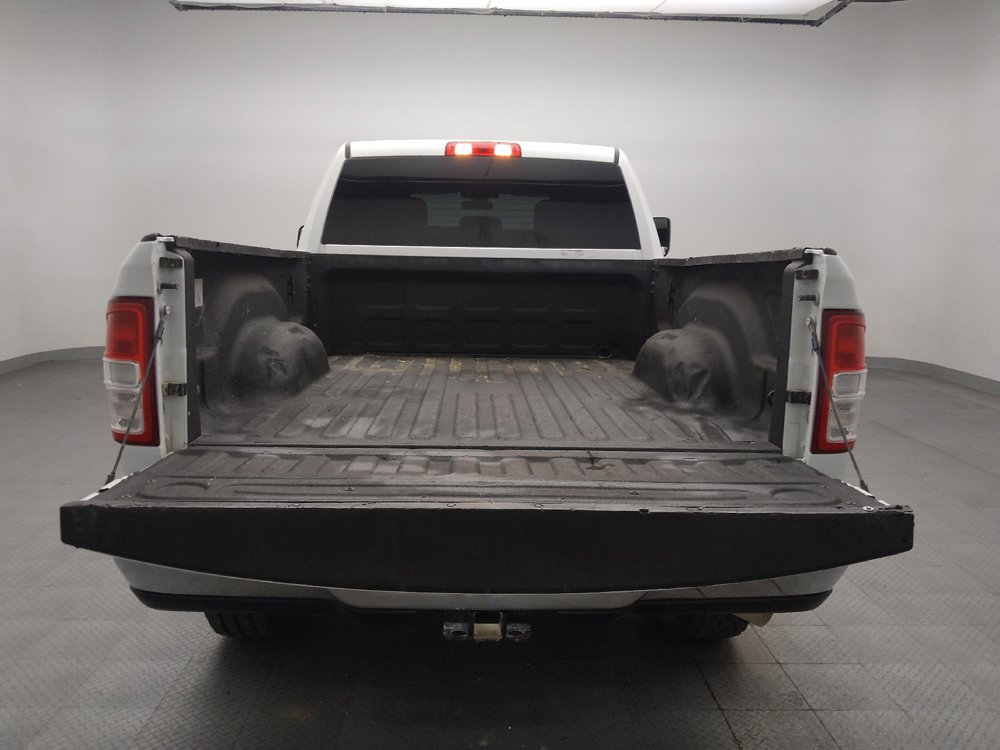 Used 2022 RAM 2500 Tradesman w/ Chrome Appearance Group AWD/4WD image 29