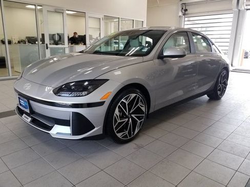 Certified 2024 Hyundai Ioniq 6 SEL RWD image 2