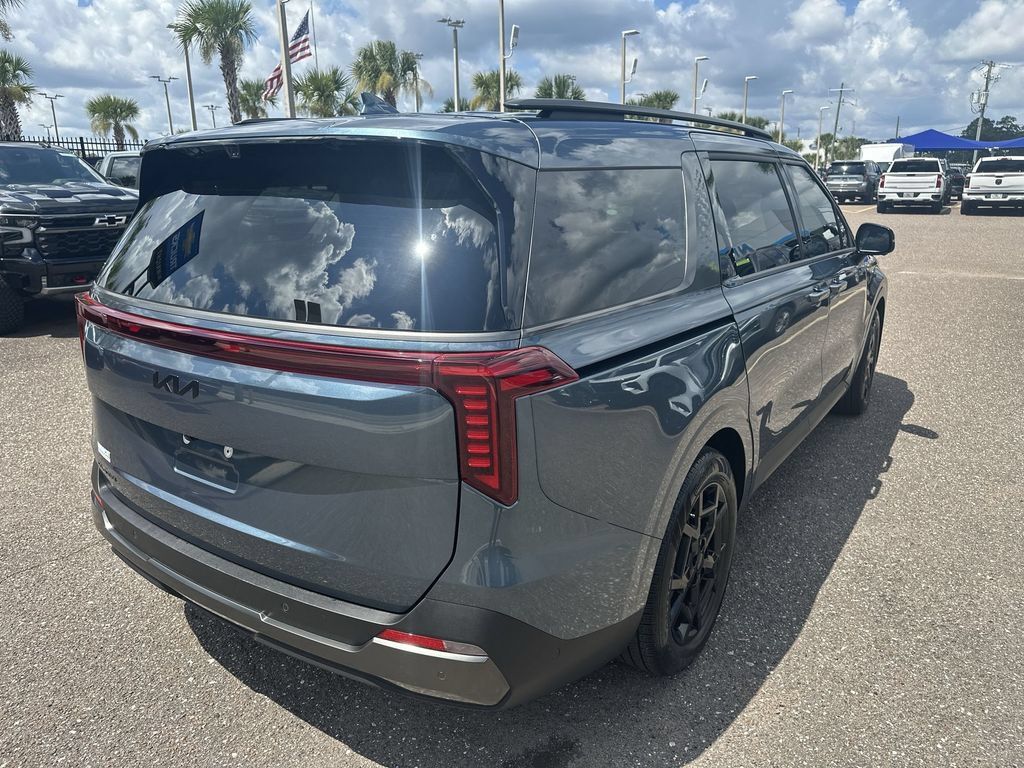 Used 2025 Kia Carnival SX Prestige FWD image 16