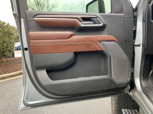 Used 2024 GMC Sierra 2500 Denali Ultimate image 21